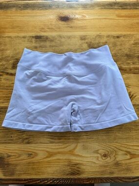 Yeoreo Softhue scrunch bum  Athletic Stretch Shorts in Light Purple